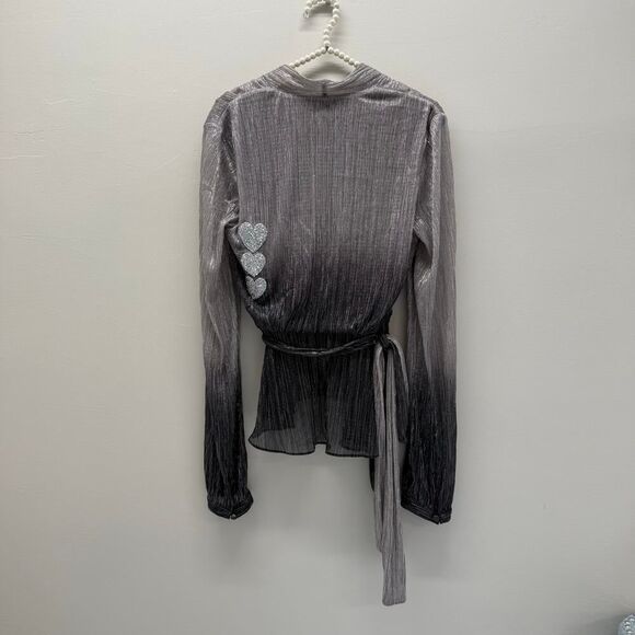 PatBO
Ombre Wrap Top 🩶 - Picture 10 of 15